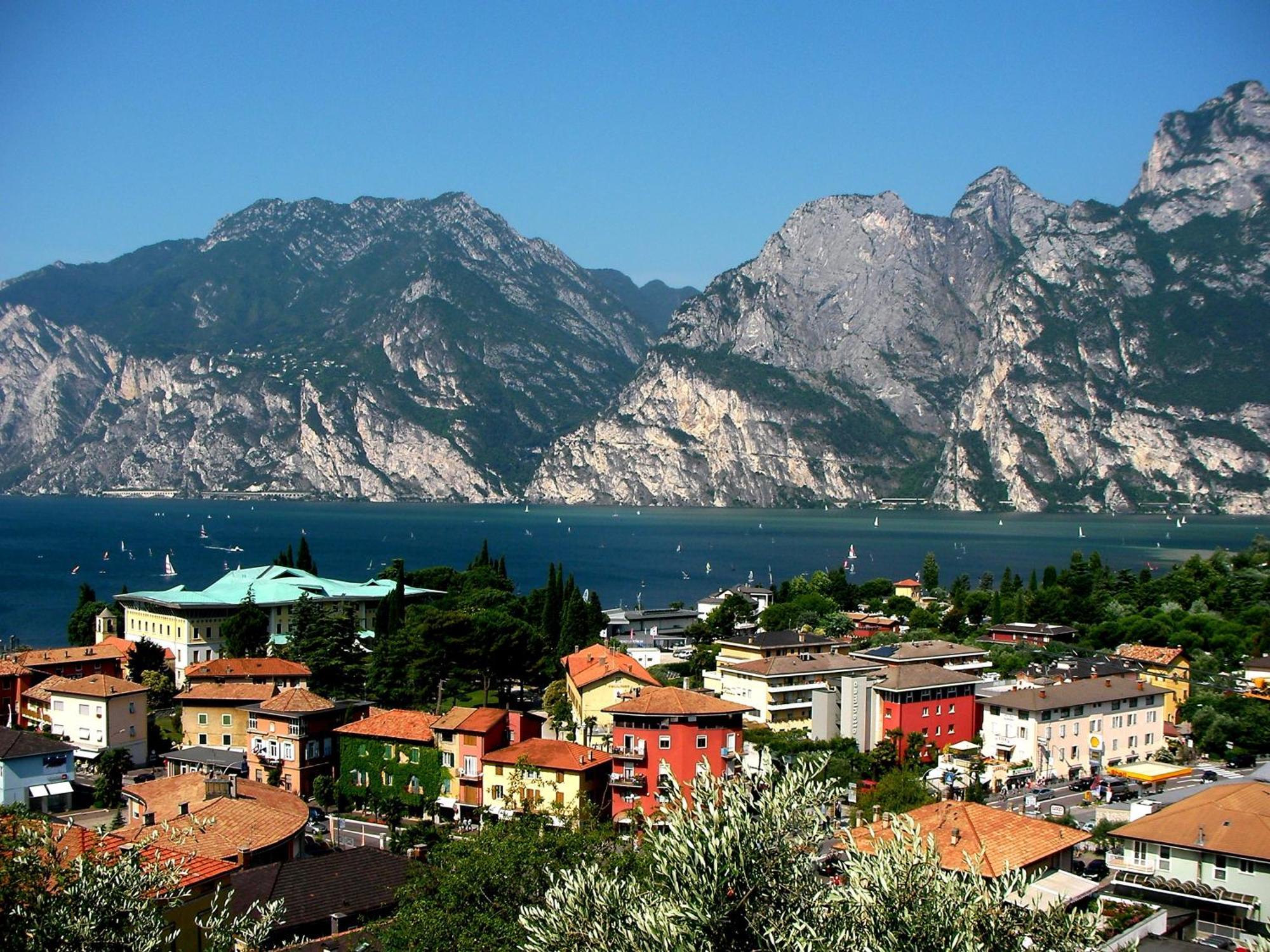 Hotel Club E La Vela Torbole Sul Garda