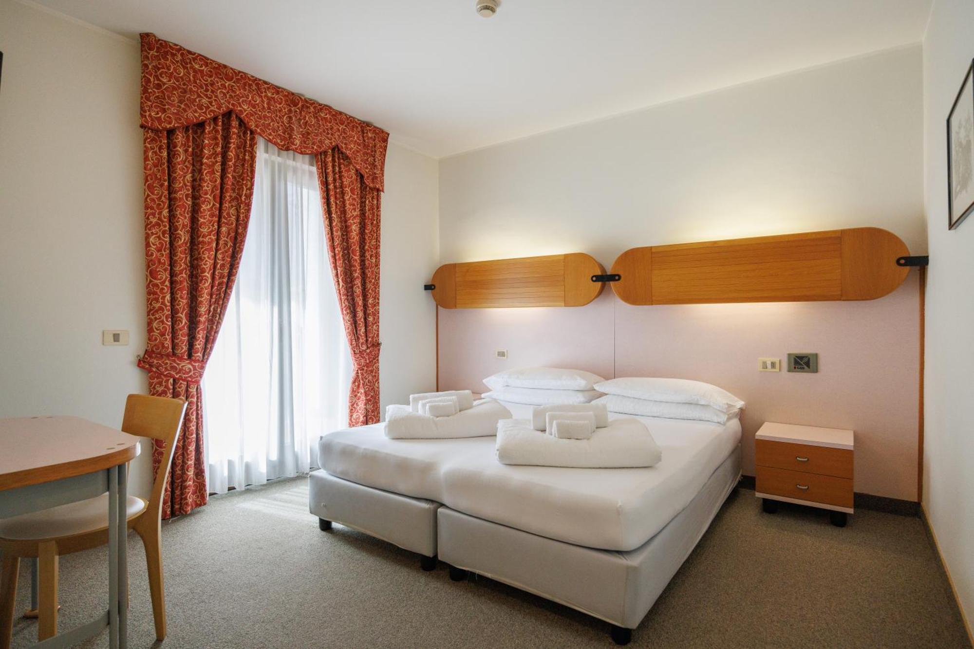 Club E La Vela Hotel Torbole Sul Garda