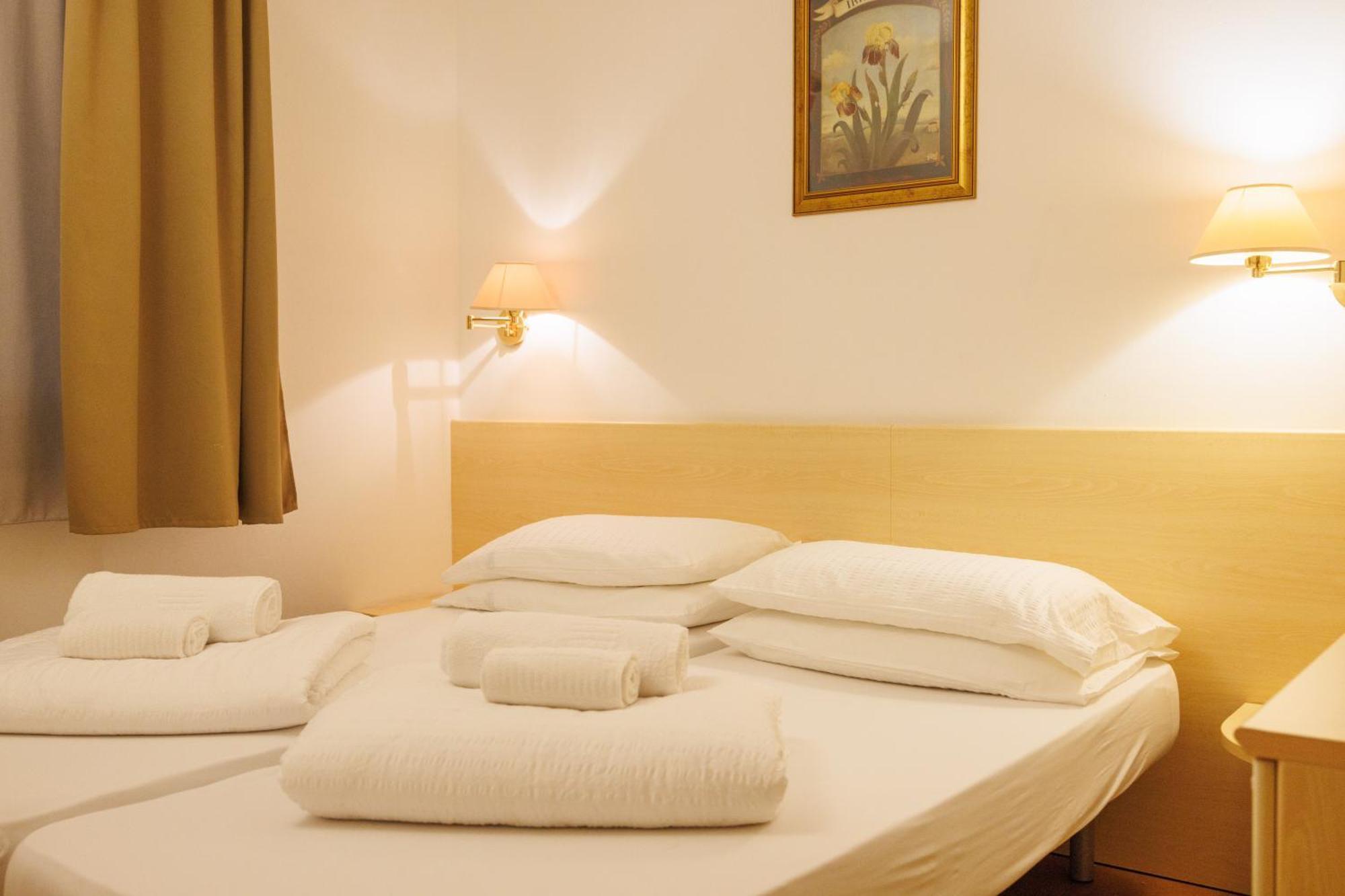 Club E La Vela Hotel 3*