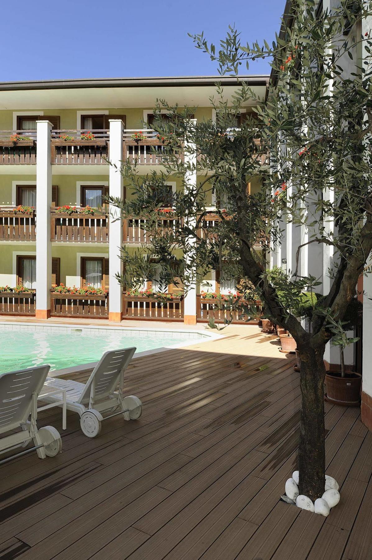 Club E La Vela Hotel Torbole Sul Garda