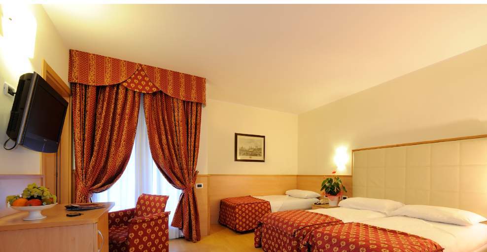 Hotel Club E La Vela 3*